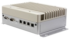 AAEON BOXER-8640AI 裏面