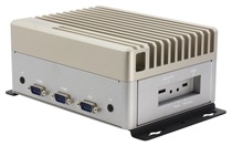 AAEON BOXER-8641AI 裏面